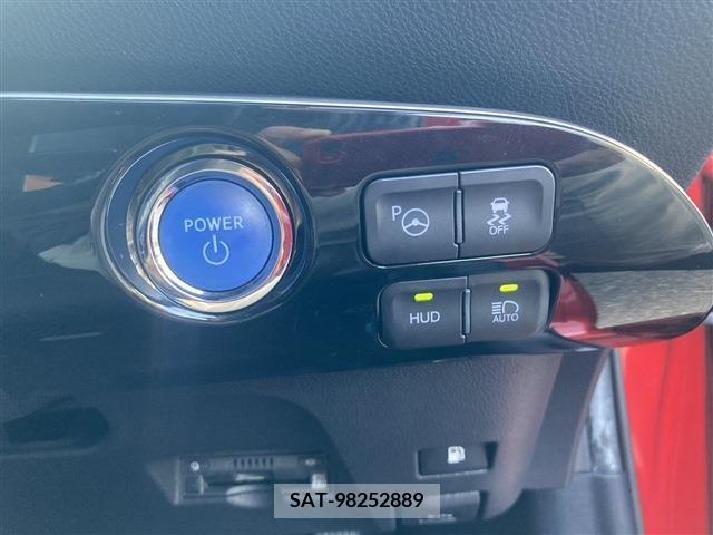 Toyota PRIUS 2017-12 366526-6