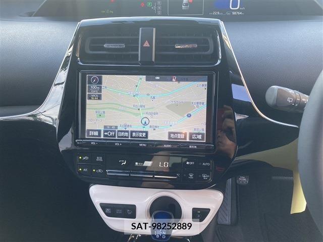 Toyota PRIUS 2017-12 366526-7