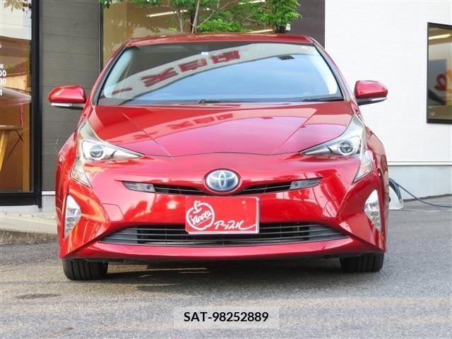 Toyota PRIUS 2017-12 366526-1