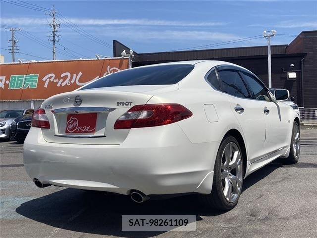 Nissan FUGA 2011-11 270655-4