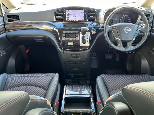 Nissan ELGRAND 2018-11 26485-2