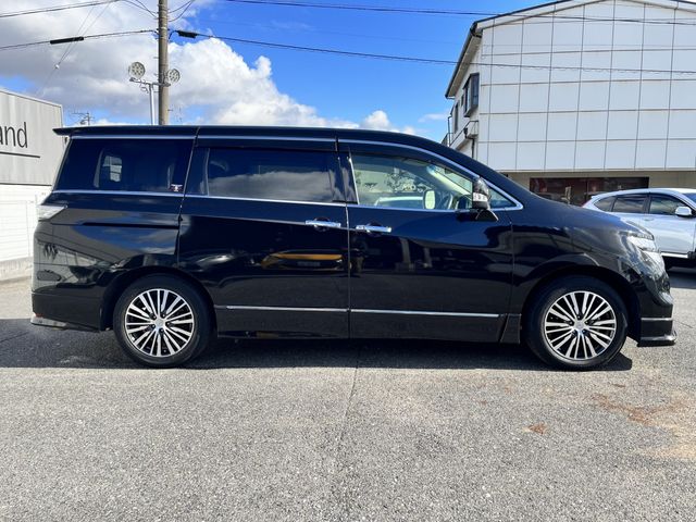 Nissan ELGRAND 2018-11 26485-27