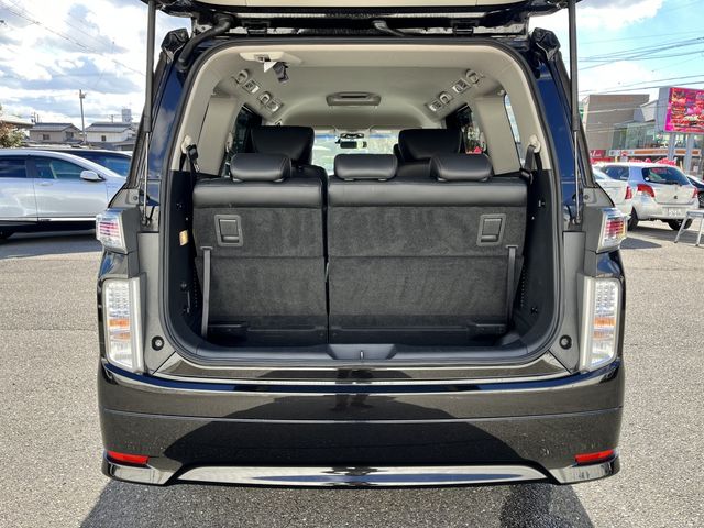Nissan ELGRAND 2018-11 26485-17