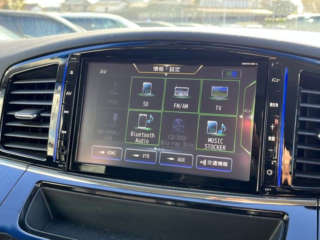 Nissan ELGRAND 2018-11 26485-5
