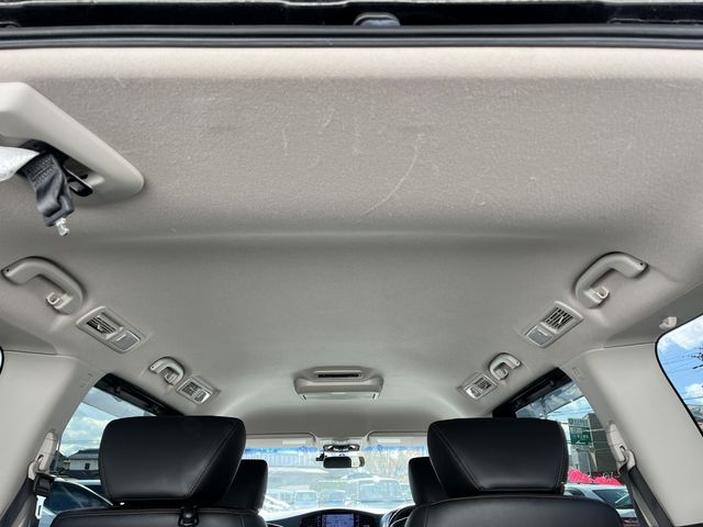 Nissan ELGRAND 2018-11 26485-18