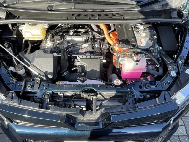 Toyota VOXY HYBRID 2021-11 187413-25