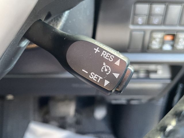 Toyota VOXY HYBRID 2021-11 187413-19