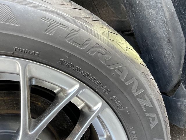 Toyota VOXY HYBRID 2021-11 187413-24
