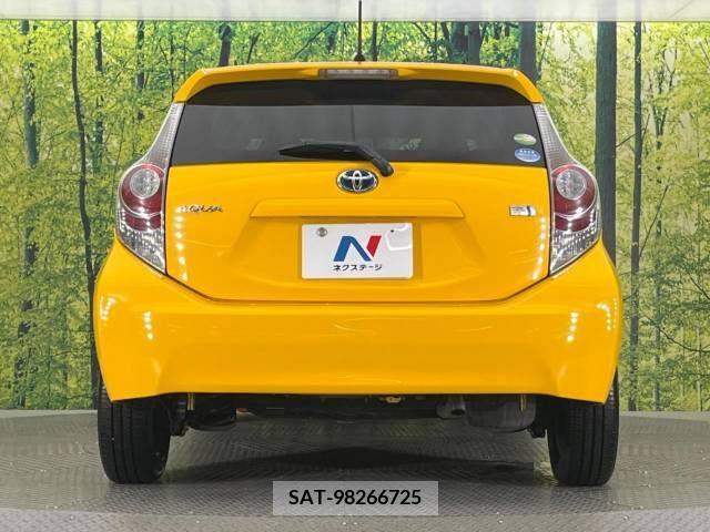Toyota AQUA 2012-02 292088-14