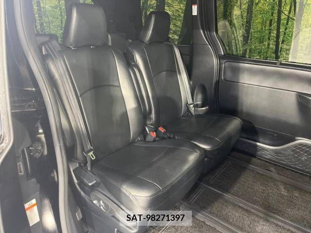 Toyota VOXY 2019-02 346662-9
