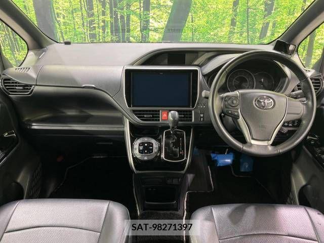 Toyota VOXY 2019-02 346662-1