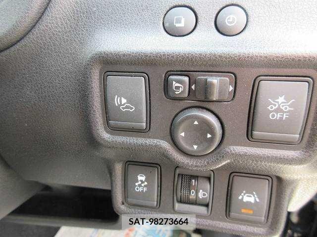Nissan NOTE 2018-04 237263-5
