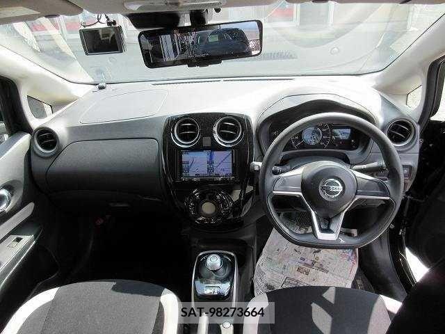 Nissan NOTE 2018-04 237263-1