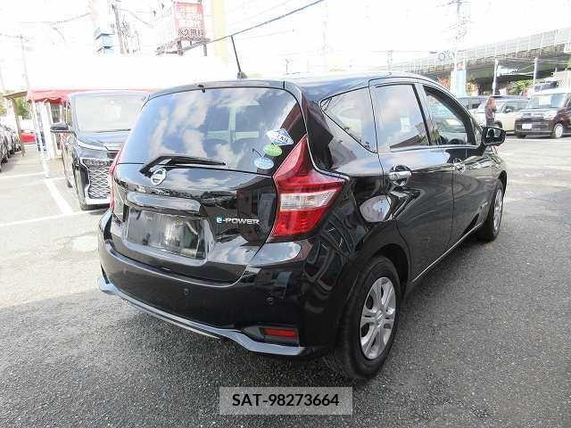 Nissan NOTE 2018-04 237263-2