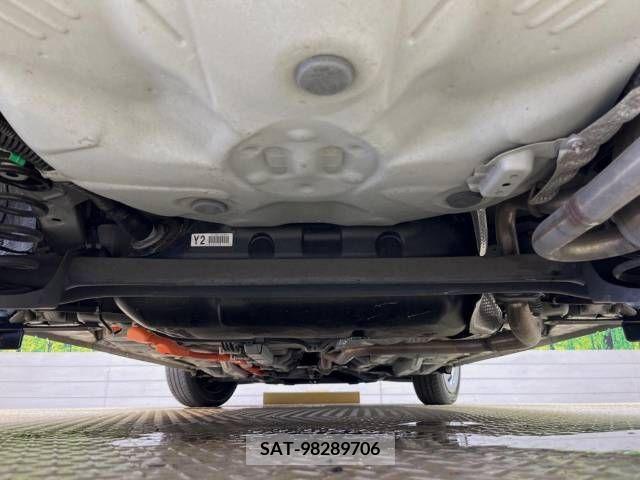 Toyota AQUA 2017-07 350474-19