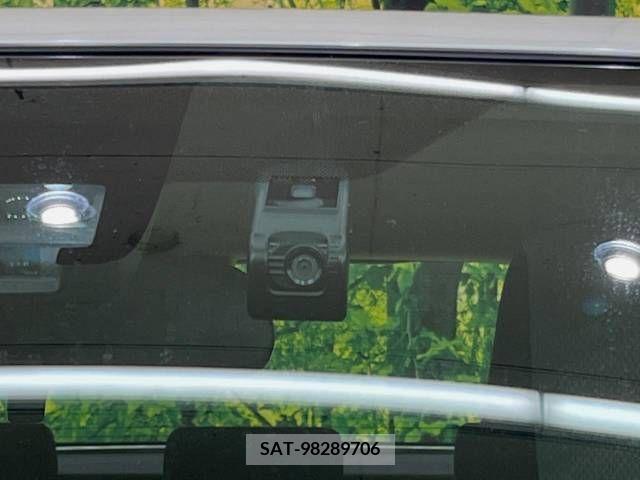 Toyota AQUA 2017-07 350474-6