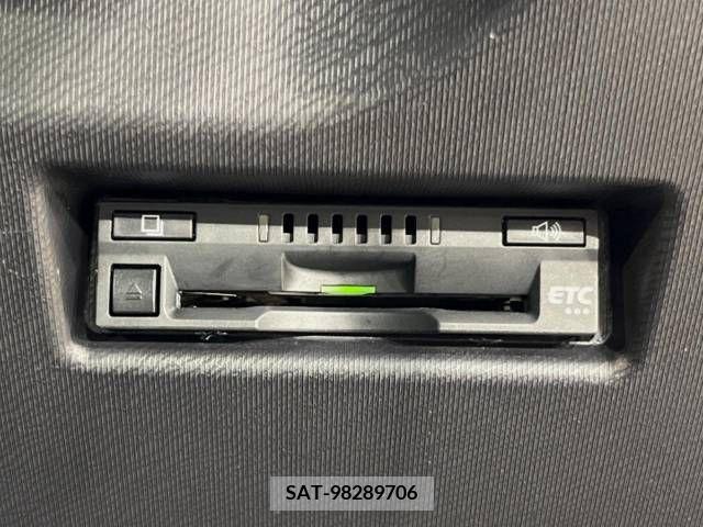 Toyota AQUA 2017-07 350474-5
