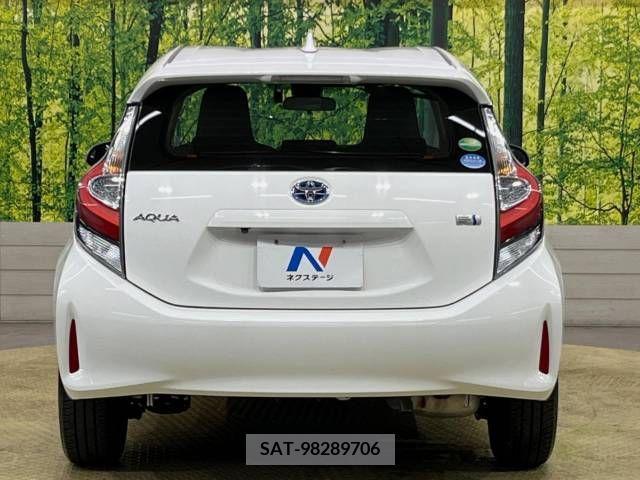 Toyota AQUA 2017-07 350474-15