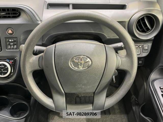 Toyota AQUA 2017-07 350474-11