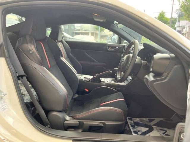 Subaru BRZ 2021-08 24178-9