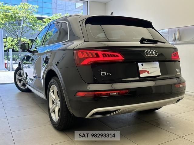 Audi Q5 2018-03 381394-5
