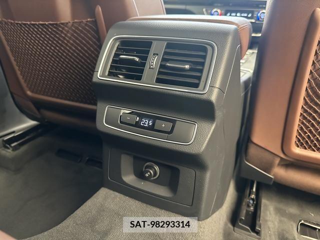 Audi Q5 2018-03 381394-15