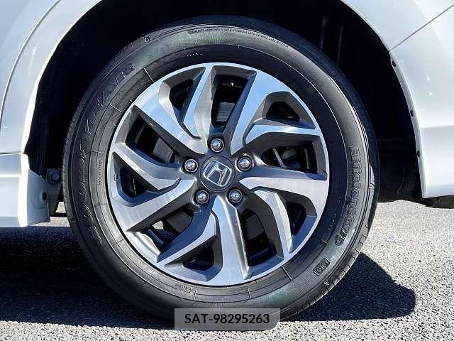 Honda e 2016-09 222578-3