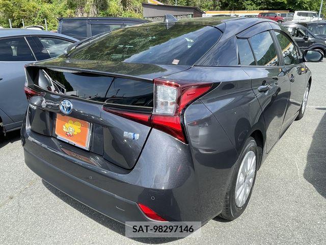 Toyota PRIUS 2021-05 298222-2