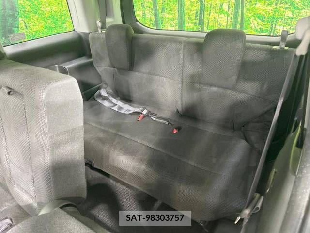 Honda e 2010-04 246681-9