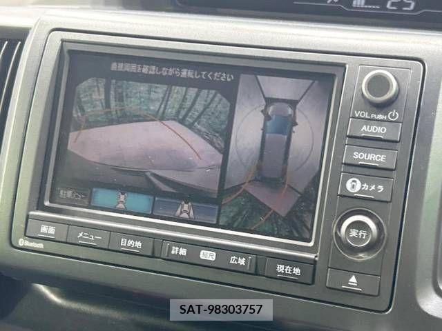 Honda e 2010-04 246681-3