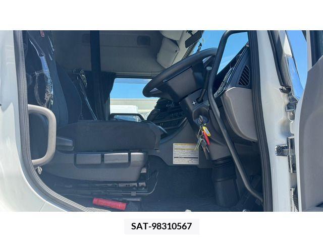 Nissan QUON 2020-12 283611-7