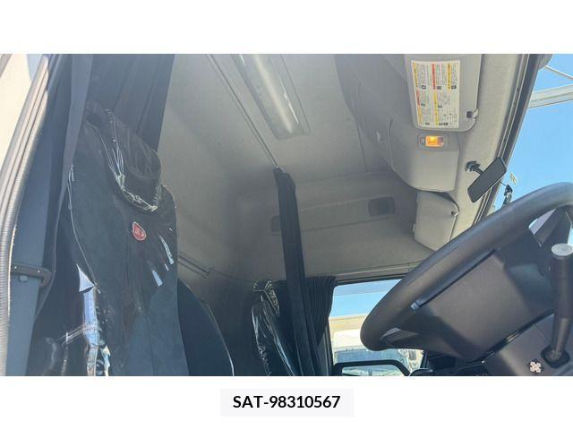Nissan QUON 2020-12 283611-8
