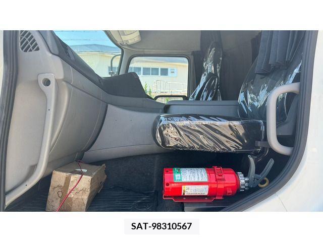Nissan QUON 2020-12 283611-9