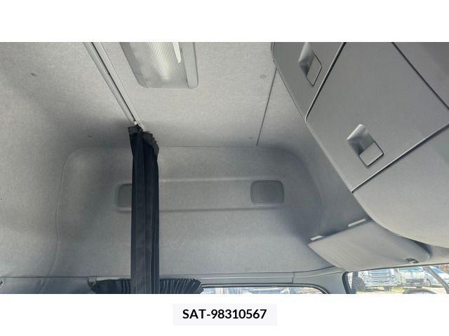 Nissan QUON 2020-12 283611-17