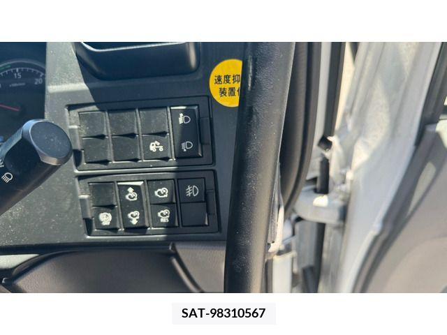 Nissan QUON 2020-12 283611-19