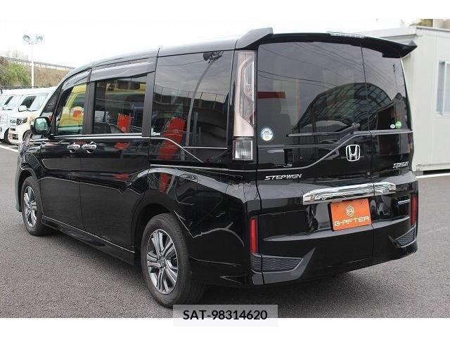 Honda e 2018-12 373099-8