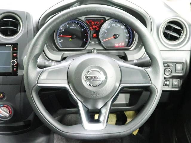 Nissan NOTE 2018-05 187812-11
