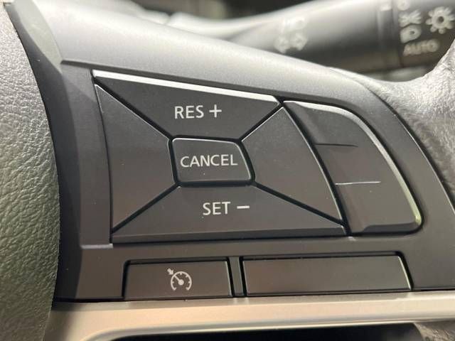 Nissan SERENA 2018-01 26402-7