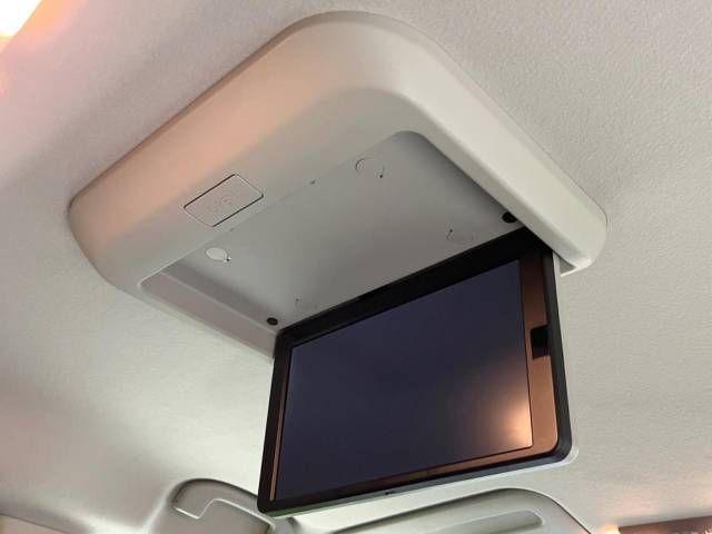 Nissan SERENA 2018-01 26402-2