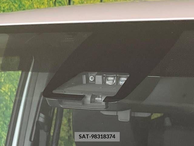 Toyota VOXY 2017-07 321510-4