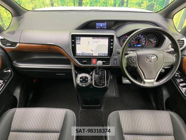 Toyota VOXY 2017-07 321510-1