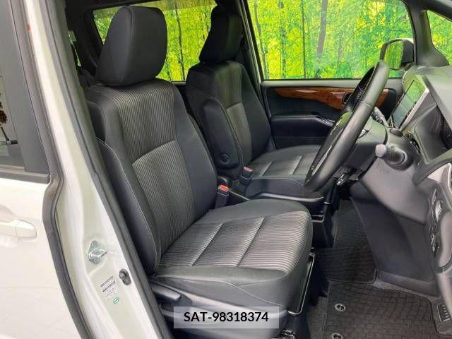 Toyota VOXY 2017-07 321510-8