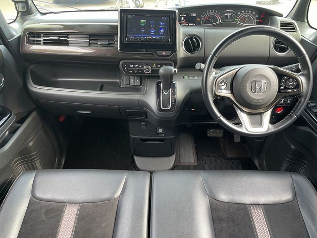 Honda N BOX CUSTOM 2018-07 24082-1