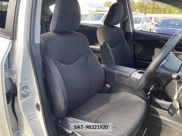 Toyota PRIUS ALPHA 2019-03 374325-16