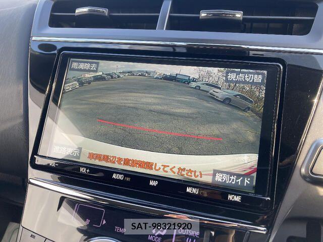 Toyota PRIUS ALPHA 2019-03 374325-4
