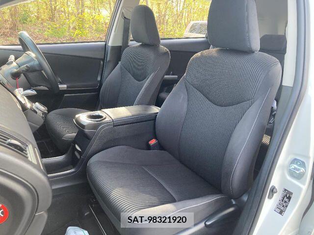 Toyota PRIUS ALPHA 2019-03 374325-17