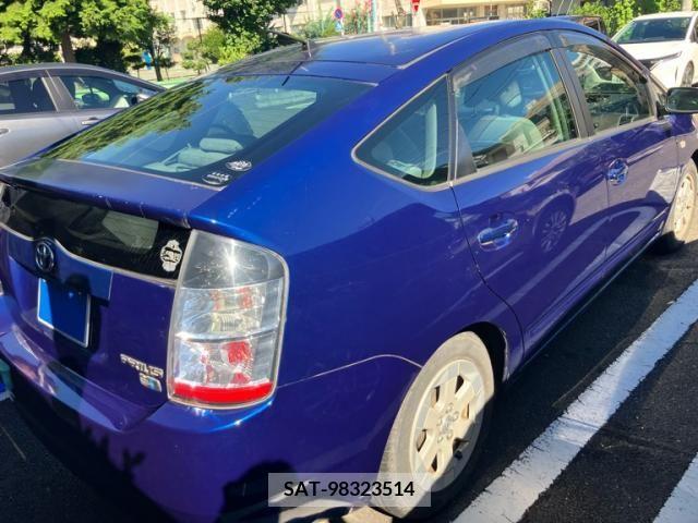 Toyota PRIUS 2004-01 393471-2