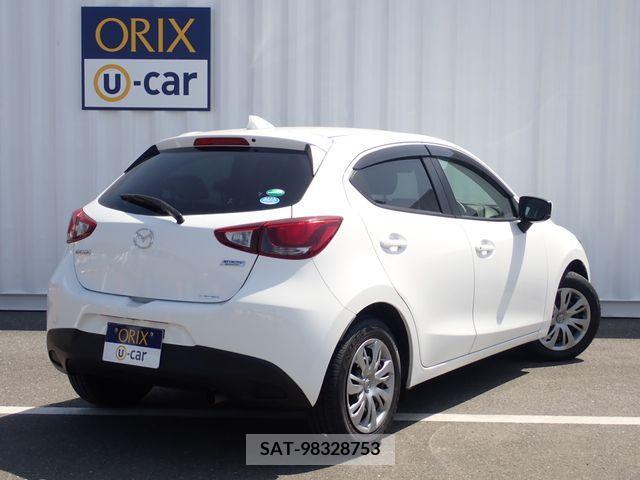 Mazda DEMIO 2018-01 328389-2