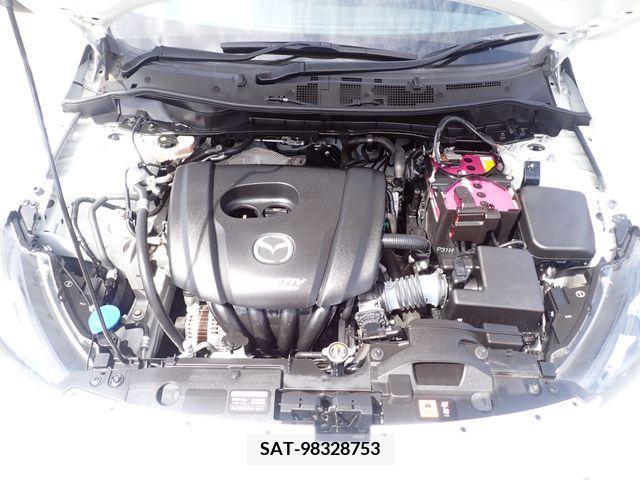 Mazda DEMIO 2018-01 328389-18