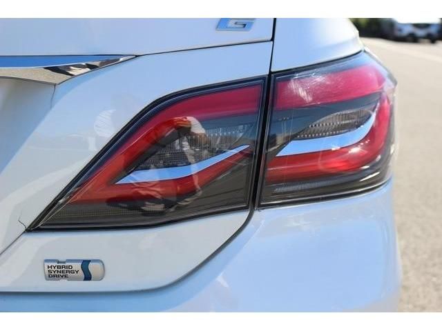 Toyota CROWN SEDAN 2018-07 24691-6